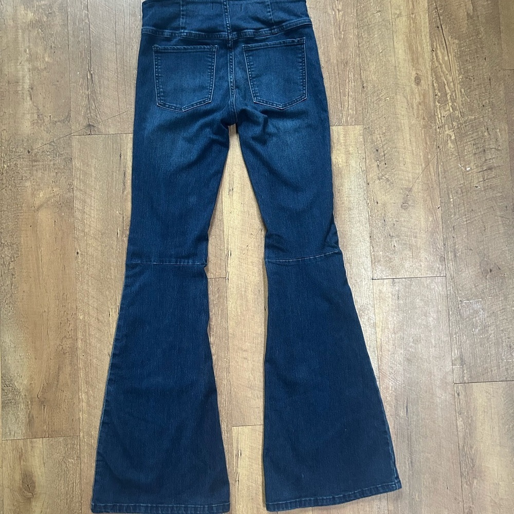 Free People Flare Jeans Dark Wash High Rise Boho Retro Size 26 - Picture 2 of 14
